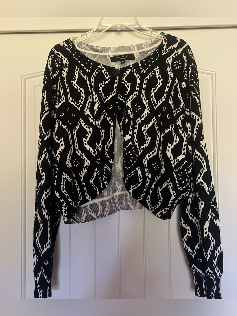 Nine West Black & White Geometric Cropped Cardigan